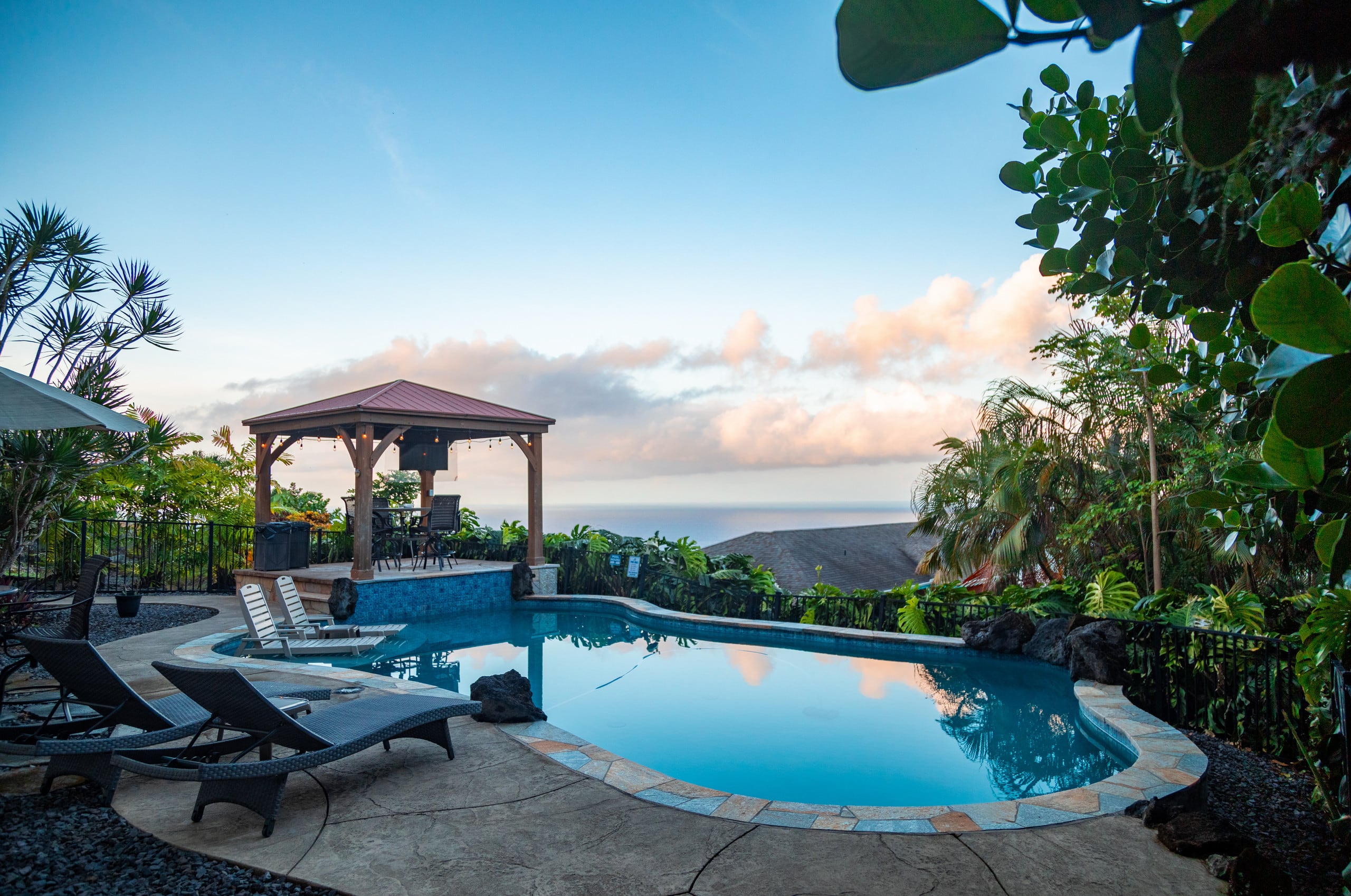 Home in Kailua-Kona · ★4.99 · 3 bedrooms · 3 beds · 2.5 baths - Image 30