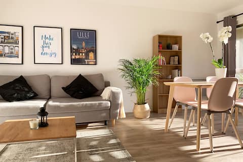 Warm and bright, close to Geneva and Lake Geneva