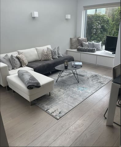 Chic 3 Bed Period House, Rathgar D6. Walk to City