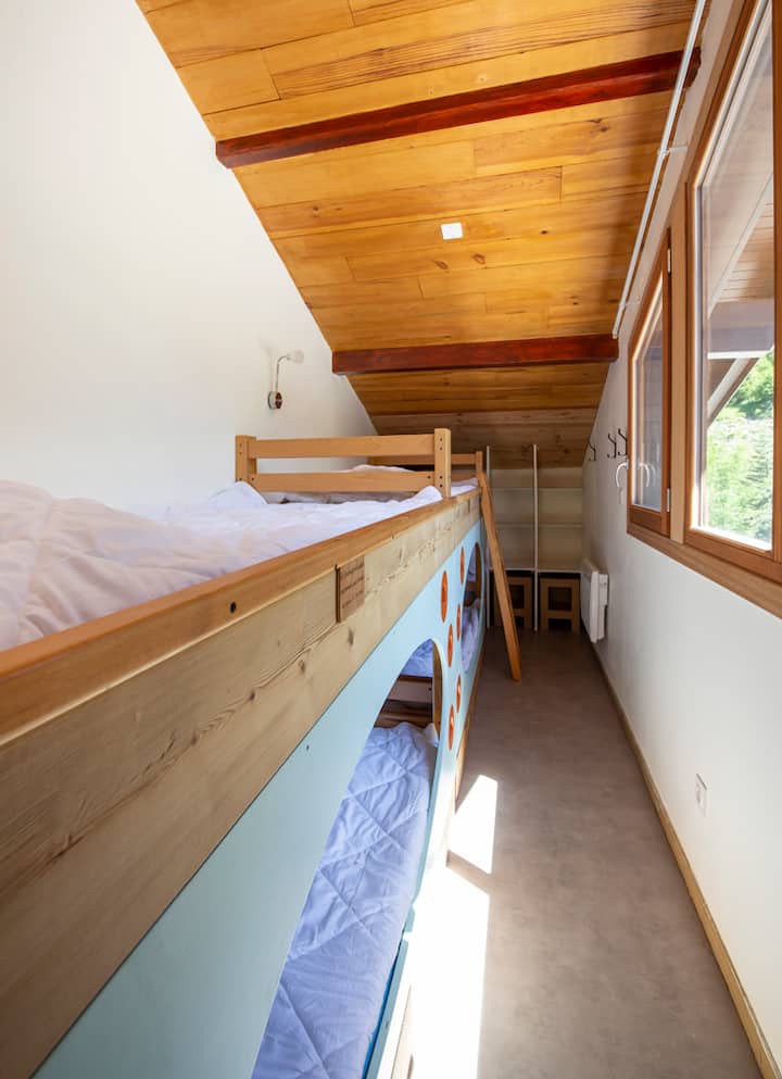 ห้องสำหรับเด็ก (เตียง 2 ชั้น 4 หลัง)