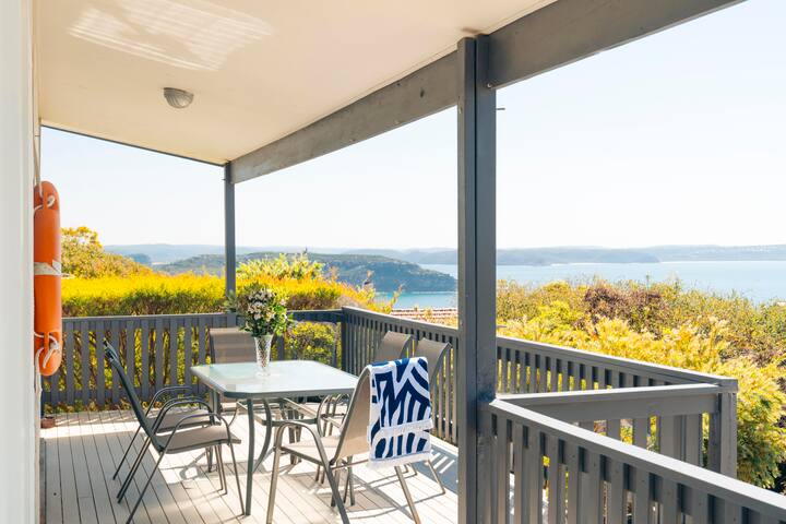 Classic Palm Beach home with ocean views gallery image 2