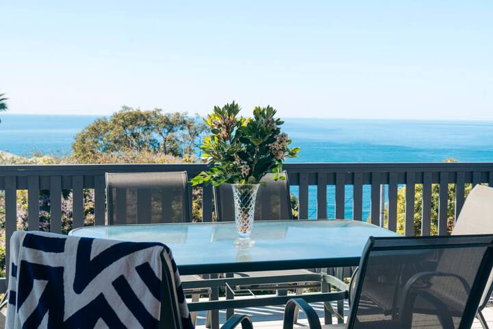 Classic Palm Beach home with ocean views gallery image 4