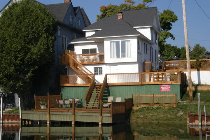 In town on the Inland Waterway