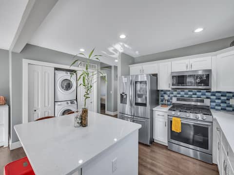 The Little Hamster - Near Ferndale & RO w/ 2TVs