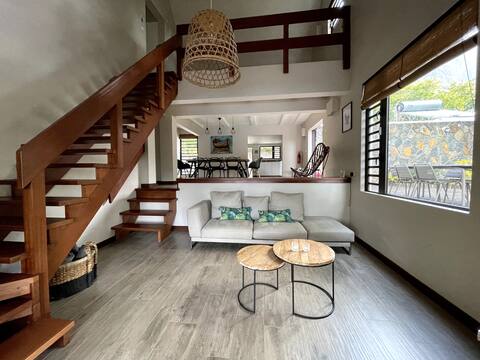 Villa Shack - modern villa with big pool + garden
