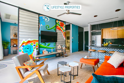 HGTV Loft | Rooftop Pool + Gym + Views + Bar