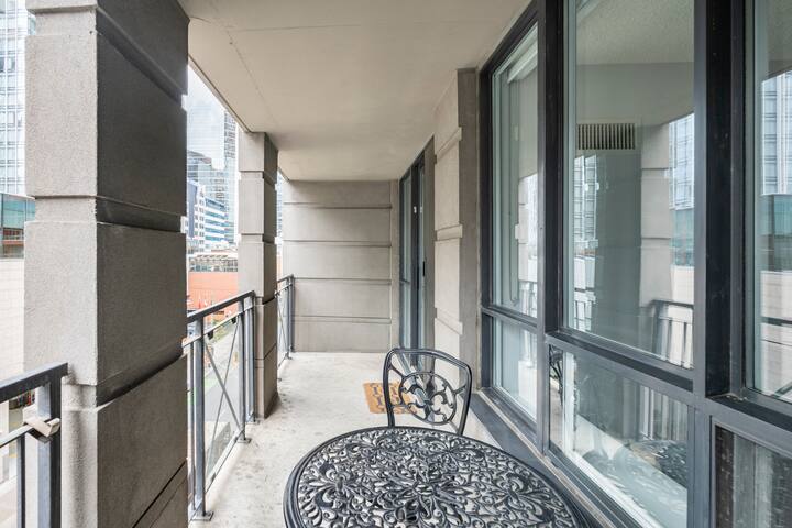 ❤️Hidden Gem fully equipped 2BR w/ free parking gallery image 4