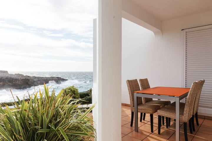 Villa Bini | Direct sea access and swimming pool gallery image 3