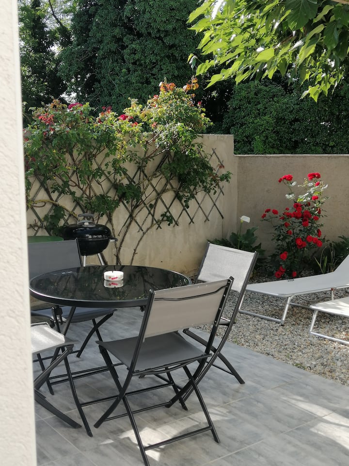 La Roche De Glun Ferienwohnungen Unterkünfte Auvergne Rhône Alpes Frankreich Airbnb - Helsinki Bronze Patio Set La Roche De Glun Ferienwohnungen Unterkünfte Auvergne Rhône Alpes Frankreich Airbnb - Helsinki Bronze Patio Set