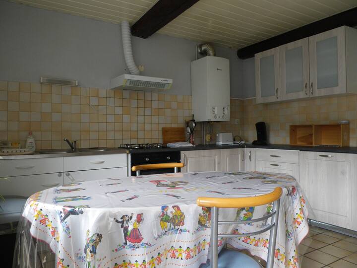 Gite De Manou - Sedán