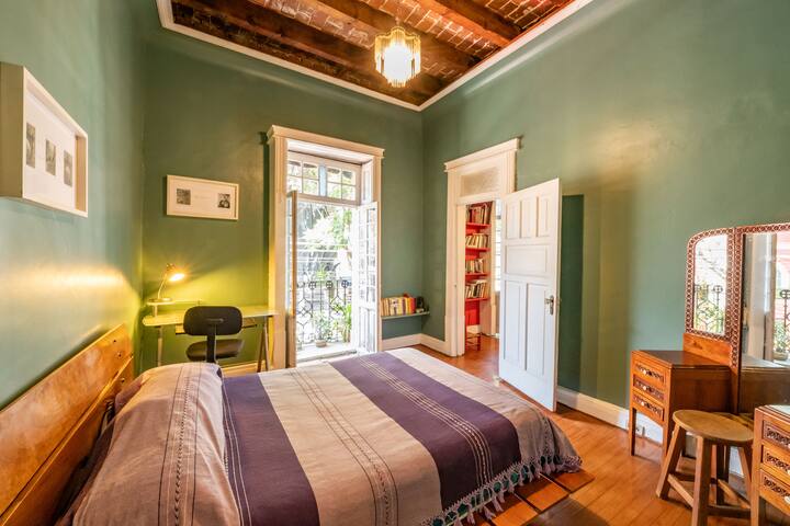 Casa Antequera. Historic building Private terrace gallery image 3