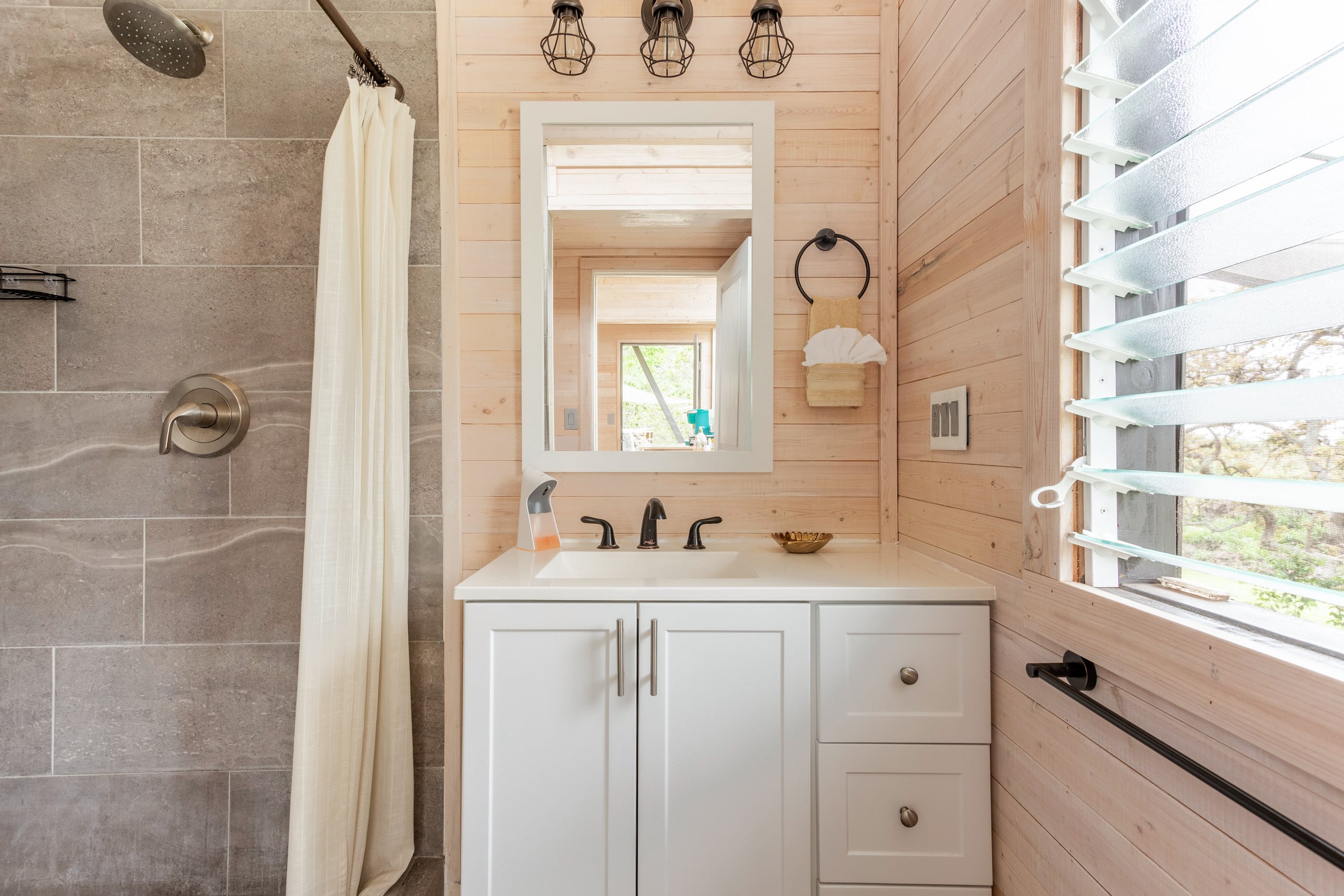 Love Kona farm life Superstar Truss Cabin - Photo 11