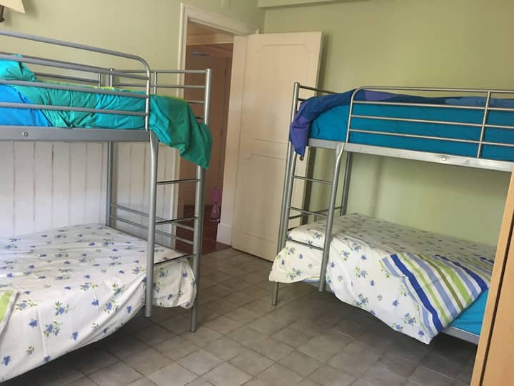 Q6 - „Водена месечина“ -  четворокреветна соба 