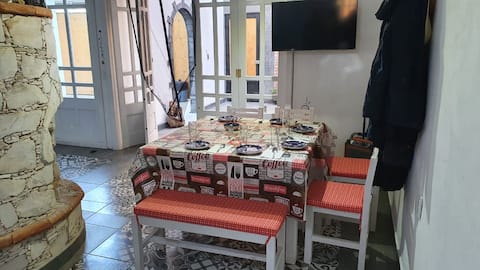 Beautiful Vizcaína 5 bedrooms with private bathroom.