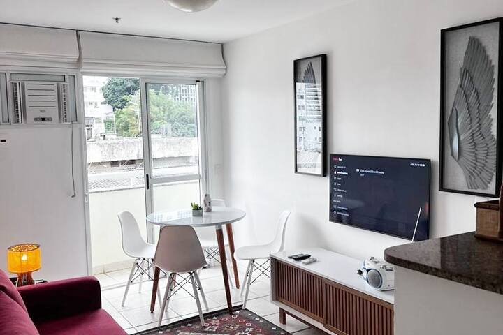 APTO 909 – 02 QUARTOS – ÓTIMA LOCALIZAÇÃO!!! gallery image 2