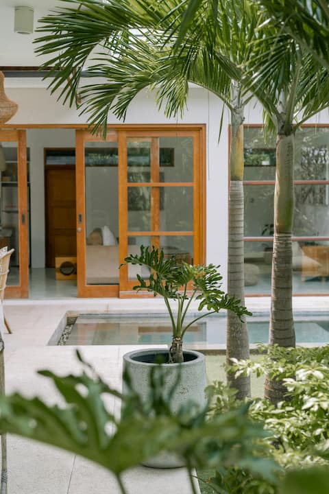 Villa Mahai, a luxury 3 bed Oasis in central Kuta