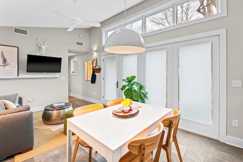 Luxury tiny house 3 min from UVA