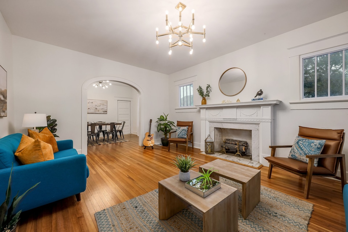 Top Airbnb: Austin Oasis With Pool Close to UT and Downtown in West University