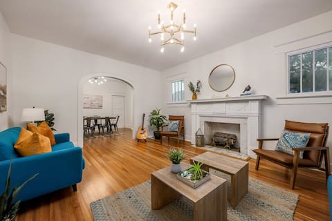 Top Airbnb: Austin Oasis With Pool Close to UT and Downtown in West University