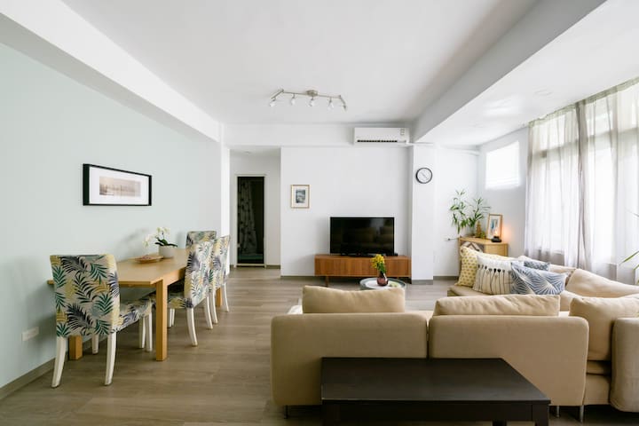 3BRM/2Baths/5 min to MRT/shopping Street/downtown gallery image 3