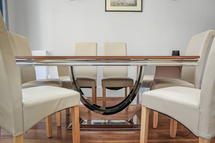 Large family apartment with terrace gallery image 5