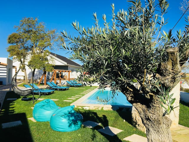 Vivenda T4 Diplodocus Furnaka Village