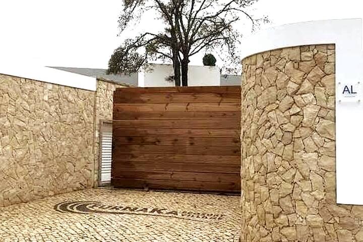 Vivenda T4 Diplodocus Furnaka Village gallery image 4