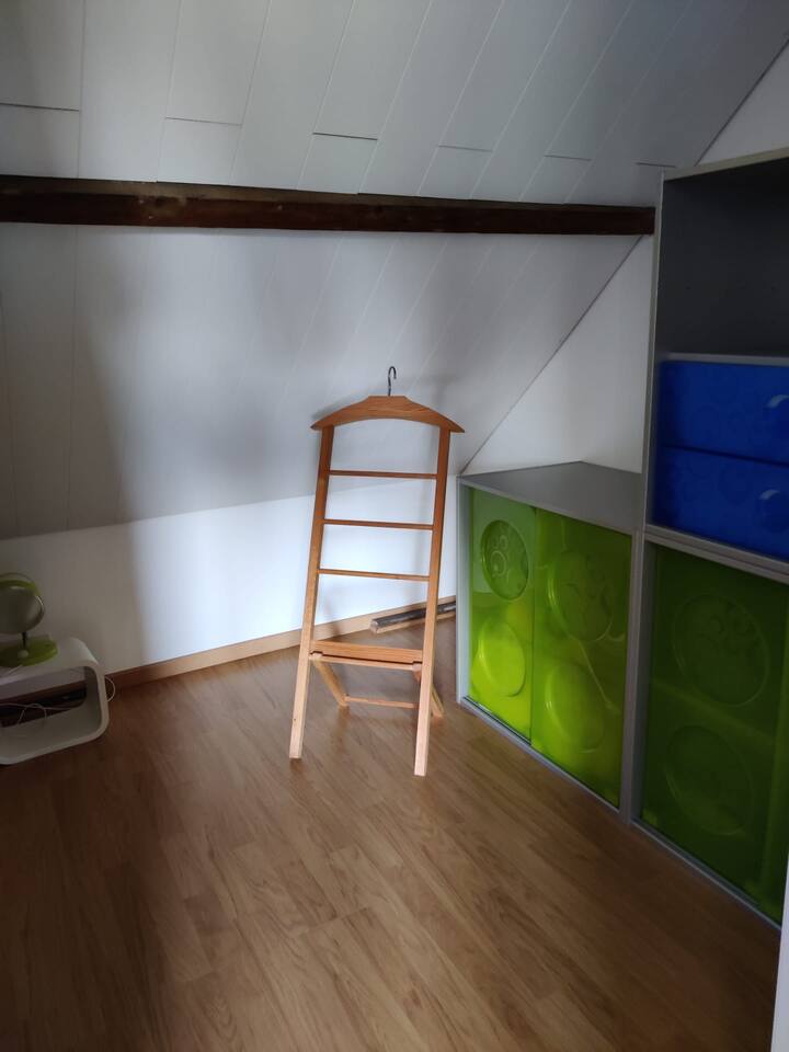 малка спалня