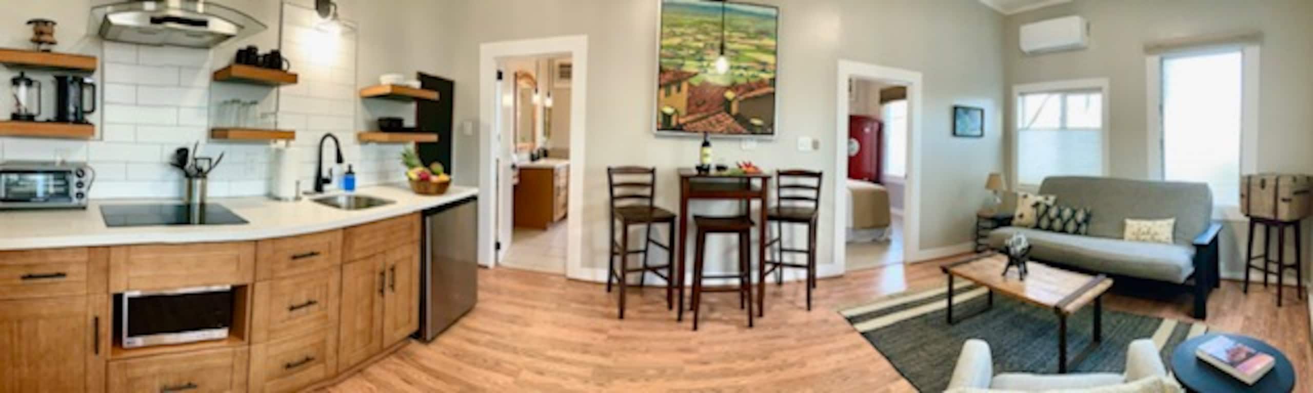 Home in Wailuku · ★4.86 · 1 bedroom · 2 beds · 1 bath - Image 2