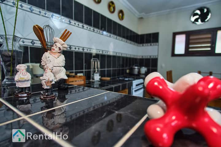 Entire House | Terrace | Kitchen | Wifi | Beach - Varadero