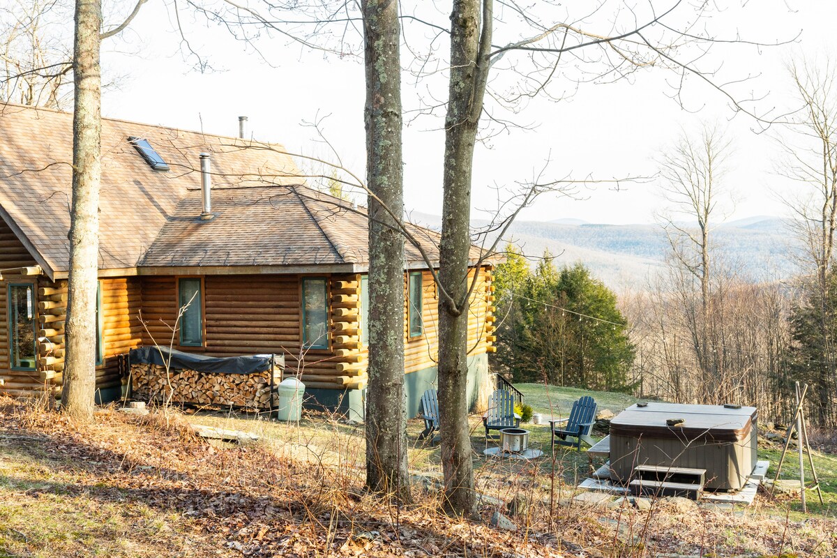 Catskills log cabin in the sky with mountain views Cabins for Rent in