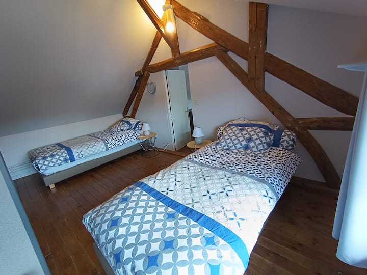 Chambre palière - 2 lits simples 90*200cm ou 1 lit double 180*200cm (en jumelant les 2 lits simples)