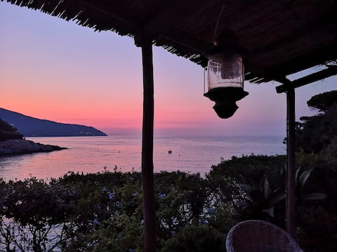 VILLA WITH FANTASTIC SEA ACCESS