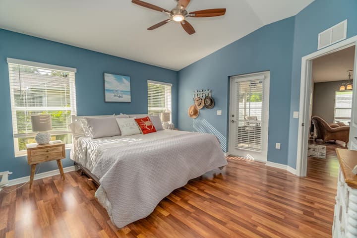 Master Suite/King Bed