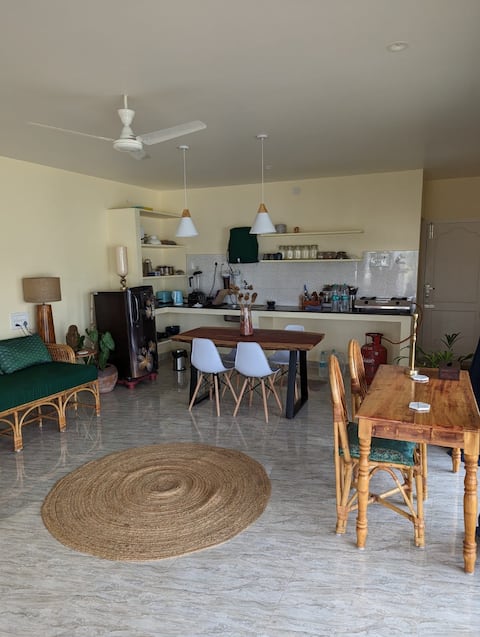 Spiritual penthouse suite close to Ramana ashram