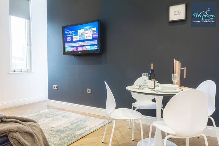 ✪ 2 BED Manchester Apt for✯Business/Family gallery image 4