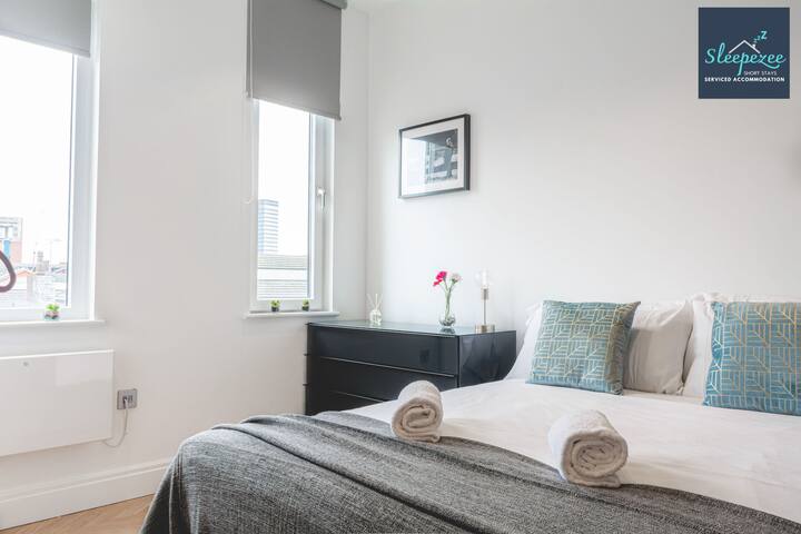 ✪ 2 BED Manchester Apt for✯Business/Family gallery image 3