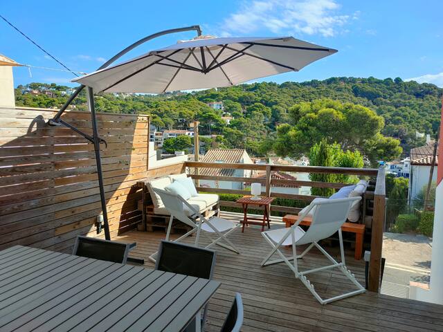 Acollidora casa a 100metres de la platja