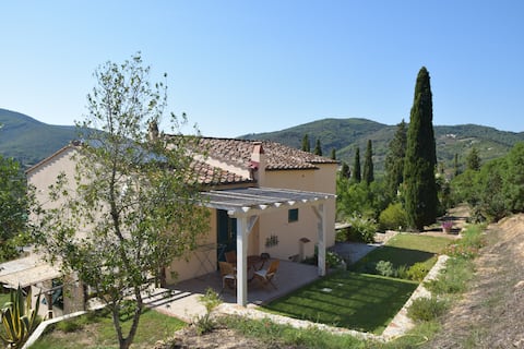 Popular Airbnb listing: Two-room apartment at Podere S. Lucia alle Carene in Portoferraio