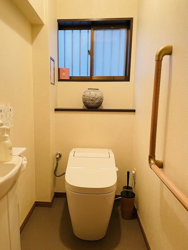 1階トイレ（トイレ）・トイレ（ウォシュレット）