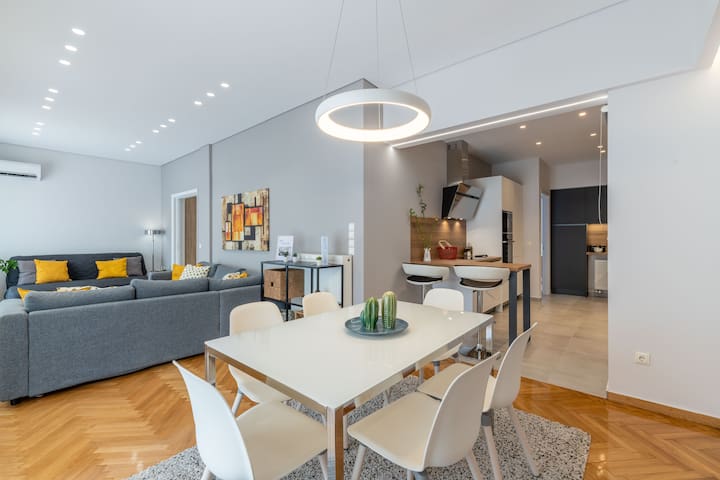 The HostMaster Cosmopolitan Downtown Scent