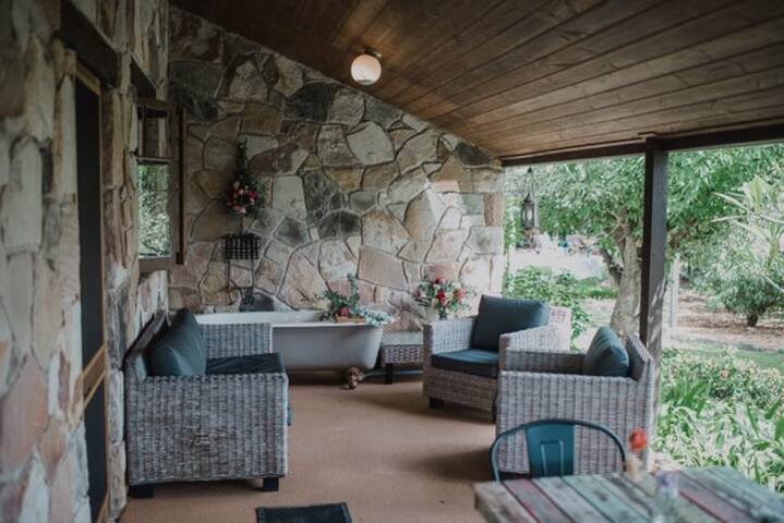 Twin River Ranch – The Main House and The Flat gallery image 5