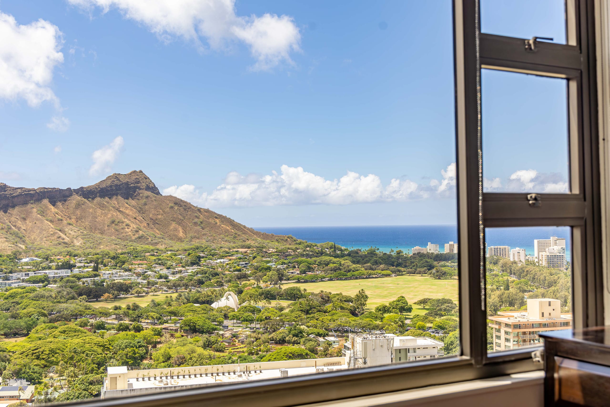 Condo in Honolulu · ★4.85 · 1 bedroom · 3 beds · 1 bath - Image 16