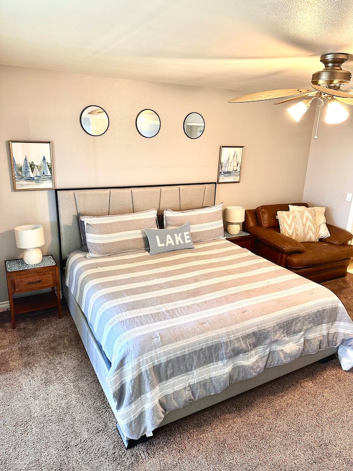 Lit king size confortable et spacieux ! 