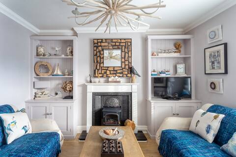 Top Airbnb: Townsend Cottage near Beach in Swanage