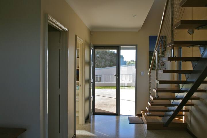 Moore River Escape Guilderton – 360 degree views. gallery image 3