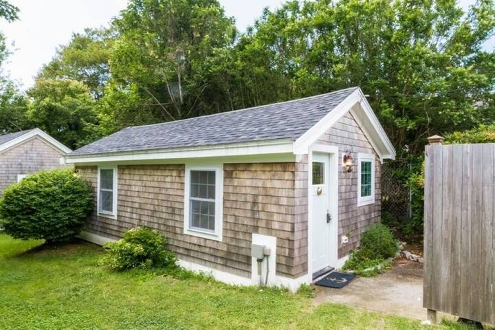 “The Cottages” Middletown/East Newport 3 cottages gallery image 3