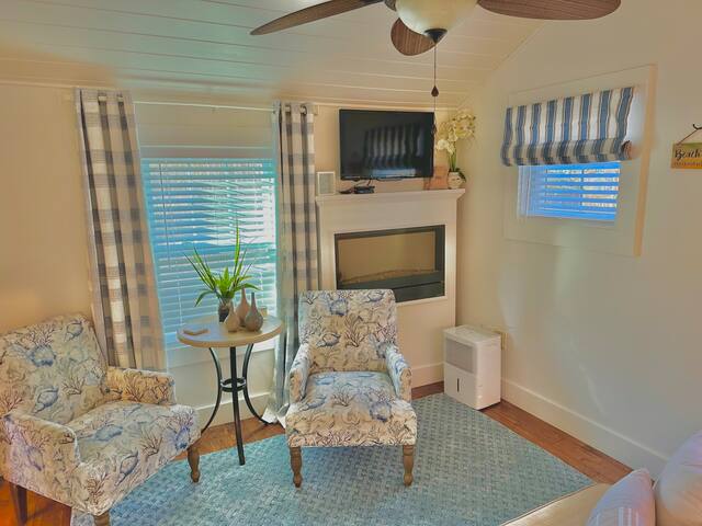 “The Cottages” Middletown/East Newport 3 cottages gallery image 5