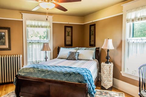 Sunniva Inn Bed & Breakfast - Entire house