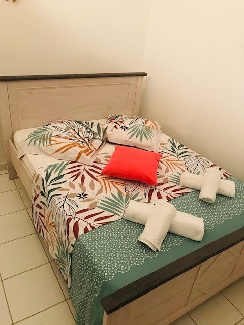 Ჩამბრე დე 12მ2